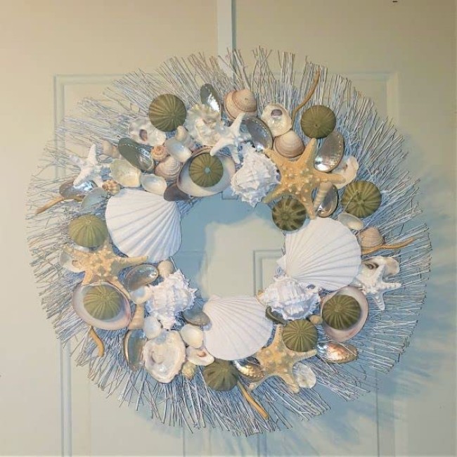 20" Seashell Wreath on Twig with Large Scallops, Star Fish, & Sea Urchins in 5 Variations