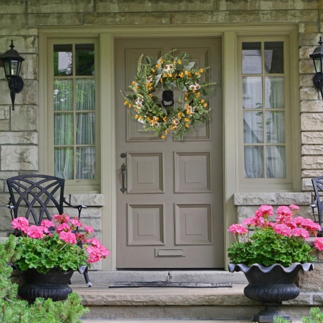  22 Inch Daisy and Mixed Foliage Wreath, Spring and Summer Artificial Wreath, Everyday Wreath, Front Door Wreaths, Indoor & Outdoor Wreaths, Door, Entryway, Porch Décor